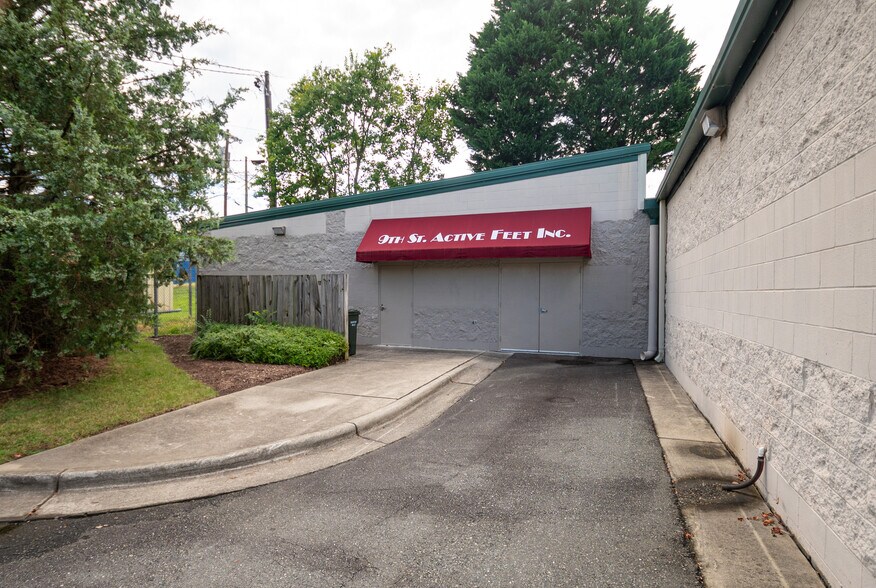 More Photos Of 725 Iredell St, Durham Freestanding For Lease