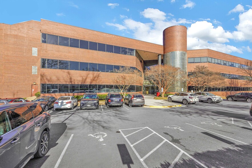 More Photos Of 3930 Pender Dr, Fairfax Medical For Lease
