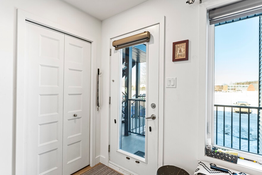 More Photos Of 365 Rue Adams E, Richmond Apartments For Sale