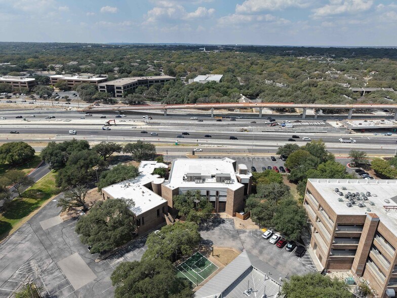 More Photos Of 8329 N Mopac Expy, Austin Office For Lease