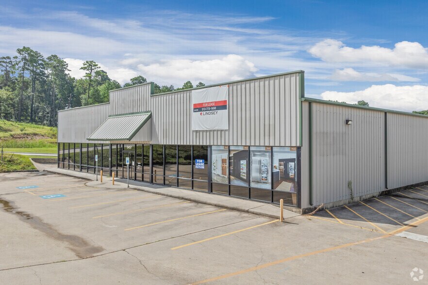 More Photos Of 5457 W Davis St, Conroe Unknown For Lease