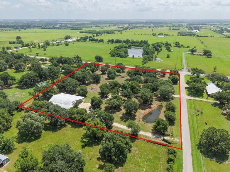More Photos Of 32956 Londonderry Dr, Waller Warehouse For Sale