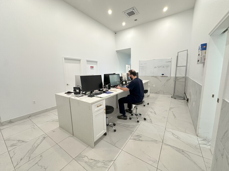 More Photos Of 100 E Broadway, New York Office For Lease