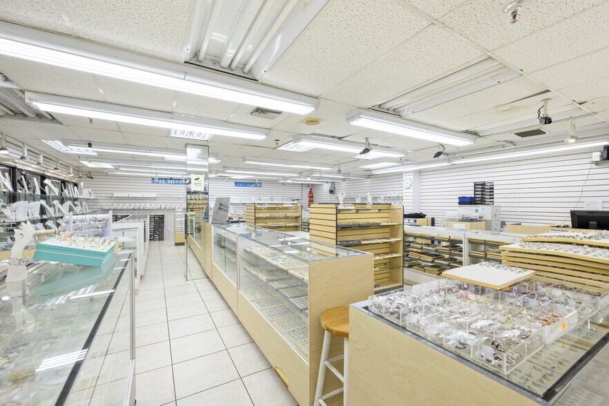 More Photos Of 777 NW 72nd Ave, Miami General Retail For Lease