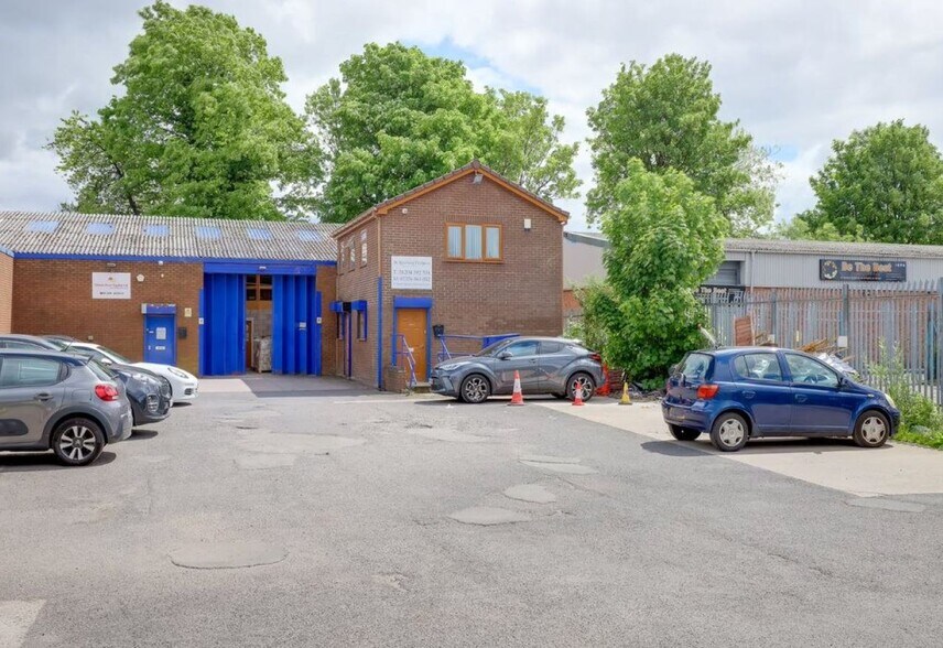 Unit 1 Summerfield Rd, Bolton, LAN BL3 2NQ Office For Lease