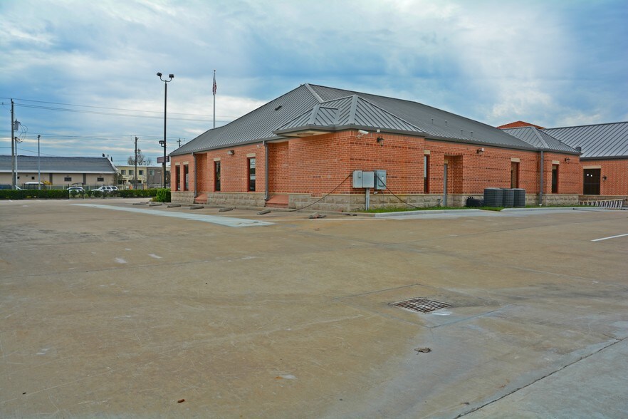 More Photos Of 12112 Bellaire Blvd, Houston Medical For Lease