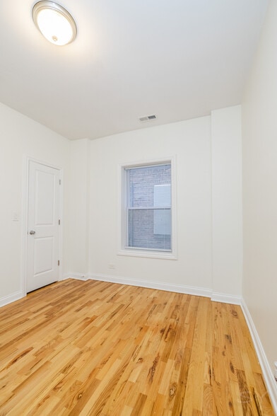 More Photos Of 1439 E 66th Pl, Chicago Apartments For Sale
