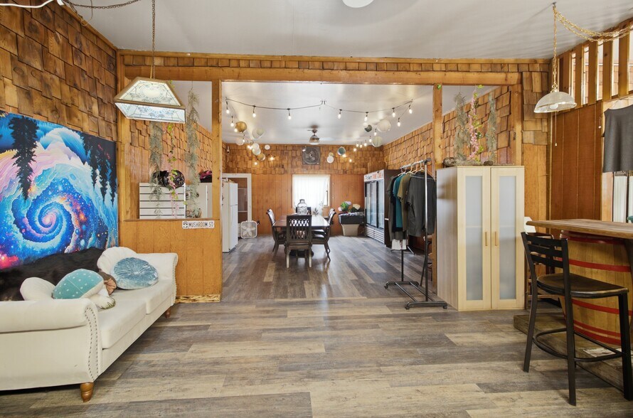 More Photos Of 5588 Highway 8, Deary General Retail For Sale