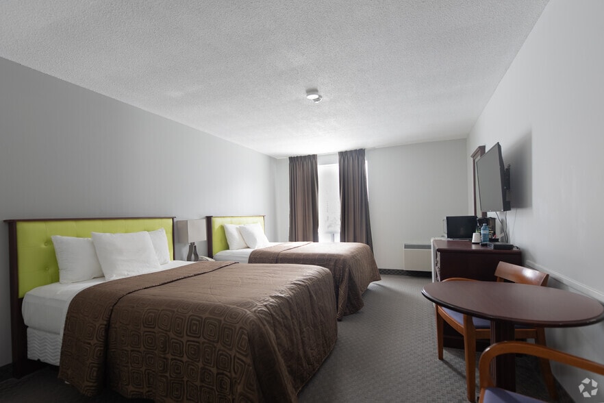 More Photos Of 112 King st, Palmerston Hotel For Sale