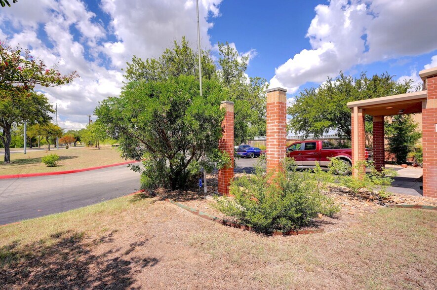 More Photos Of 1300 Universal City Blvd, Universal City Warehouse For Sale