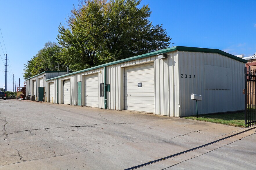 More Photos Of 2338-2354 Joe Field Rd, Dallas Industrial For Lease