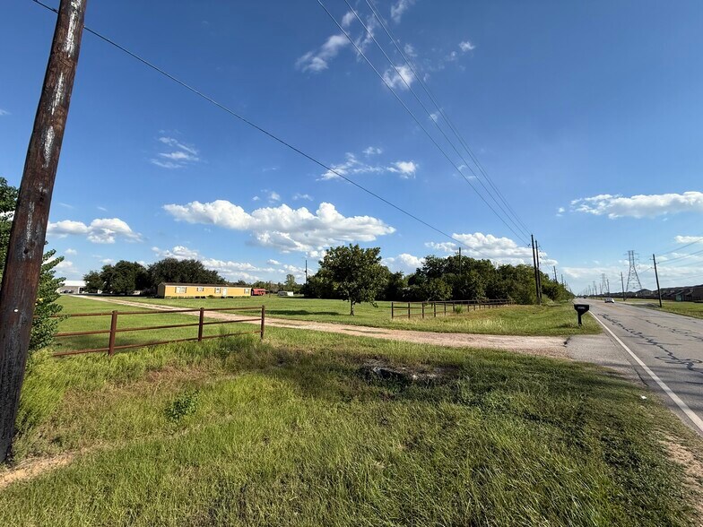 More Photos Of 5614 Pitts Rd, Katy Land For Sale