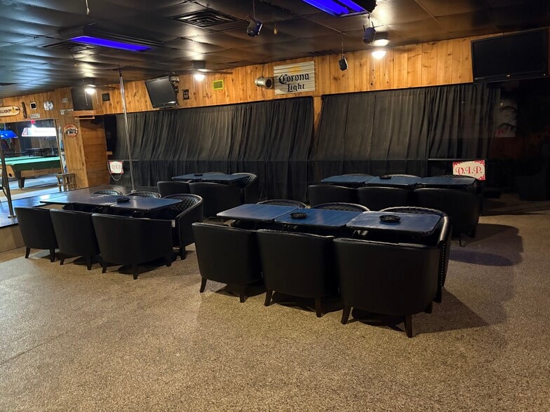More Photos Of 1704 E Hwy 70, Kingston Bar For Sale
