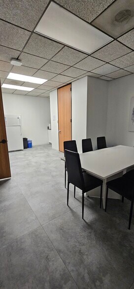 More Photos Of 16850 Diana Ln, Houston Loft Creative Space For Sale