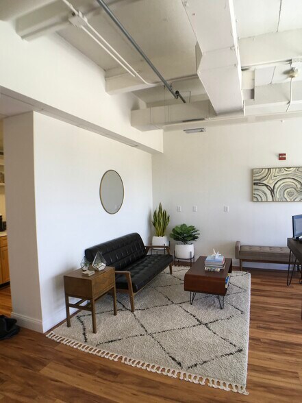 More Photos Of 1680 Michigan Ave, Miami Beach Office For Sale