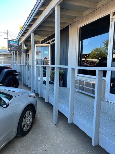More Photos Of 28 NE 28th St, Oklahoma City Flex For Sale