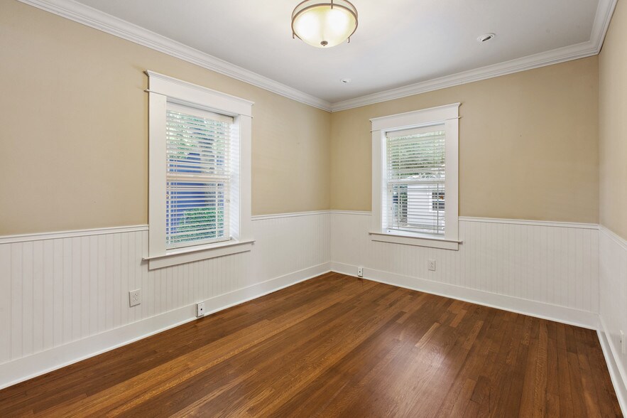 More Photos Of 1517 W Koenig Ln, Austin Office For Lease