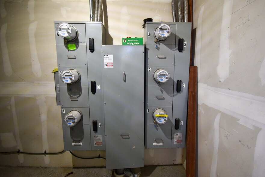 More Photos Of 79945 Country Club Dr, Bermuda Dunes Industrial For Sale