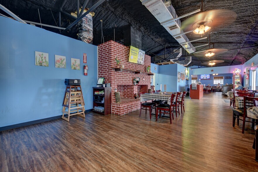 More Photos Of 23473 FM 39, Iola Restaurant For Sale