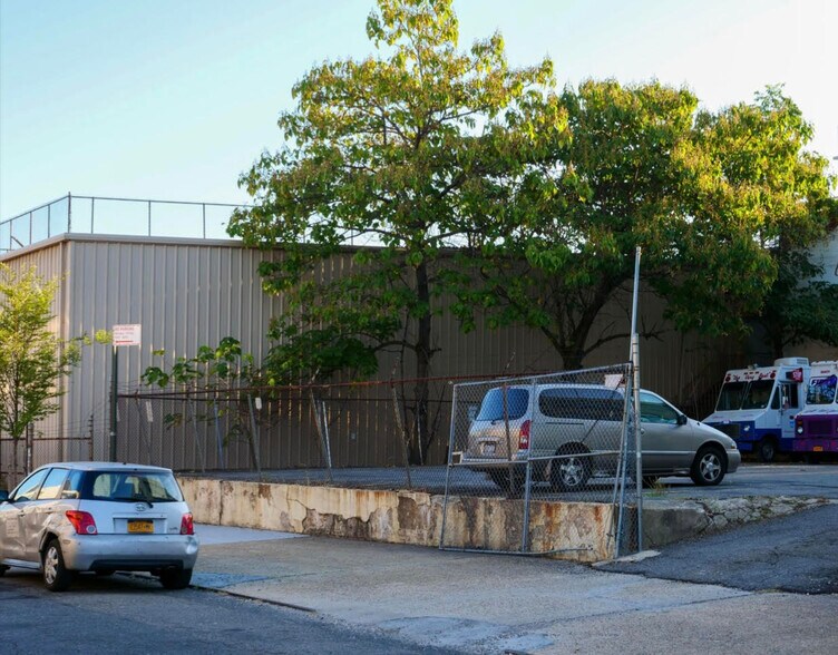 More Photos Of 47-51 33rd St, Long Island City Manufacturing For Sale