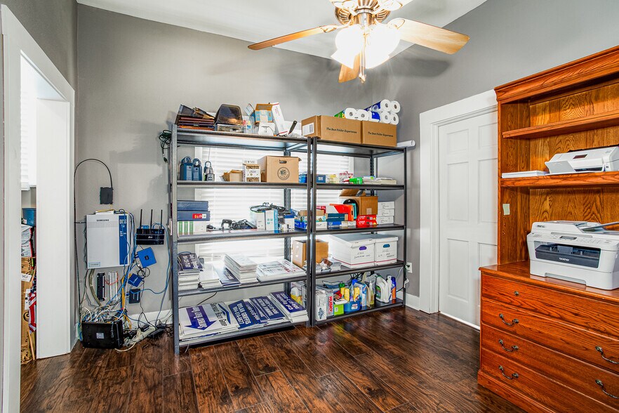 More Photos Of 69 W Macclenny Ave, Macclenny Office For Sale