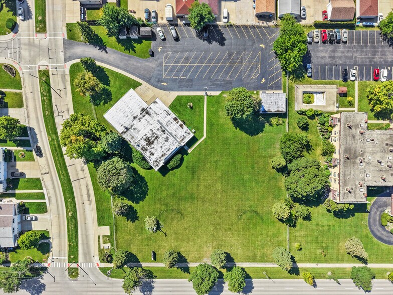 More Photos Of 800 Beau Drive, Des Plaines Religious Facility For Sale