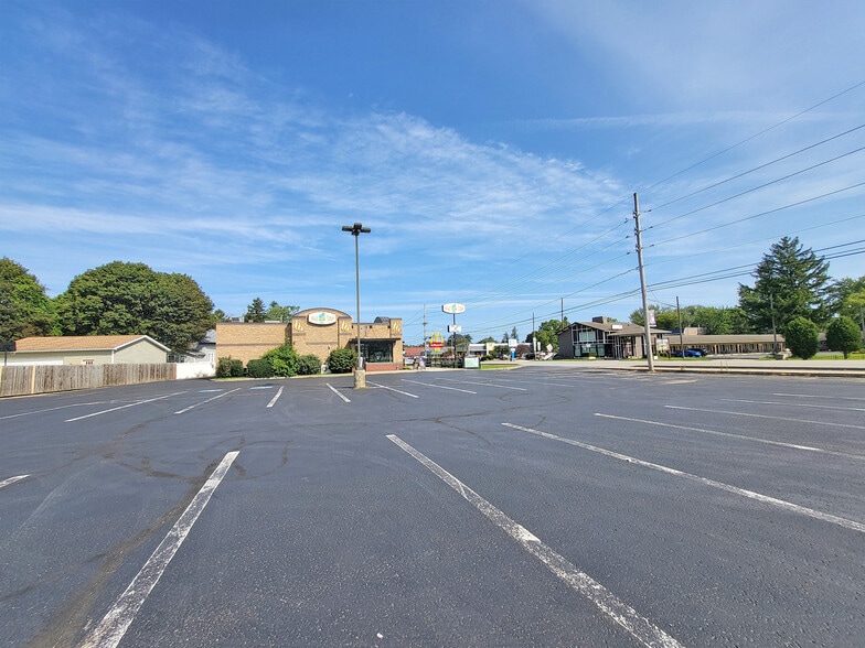 More Photos Of 1010 Peninsula Dr, Erie Fast Food For Sale