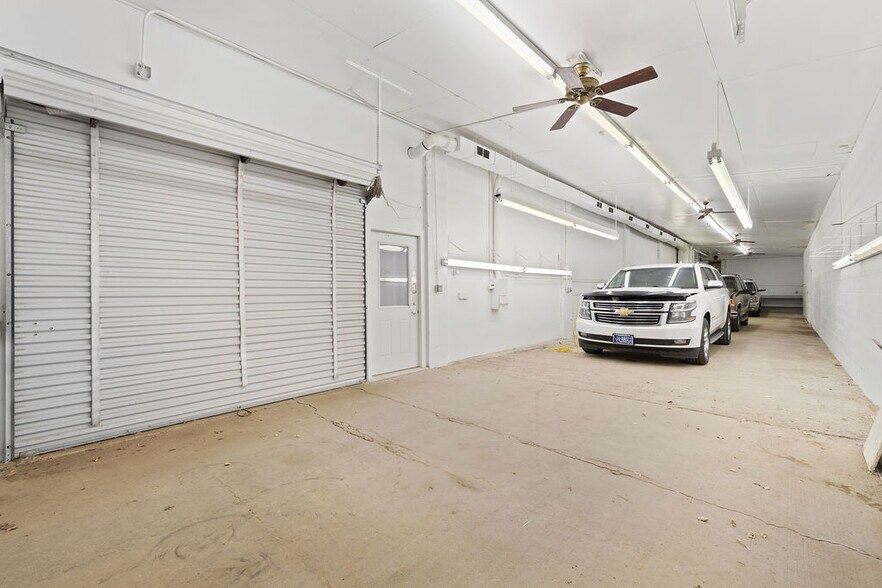 More Photos Of 1021 W Bell St, Glendive Storefront Retail Office For Sale