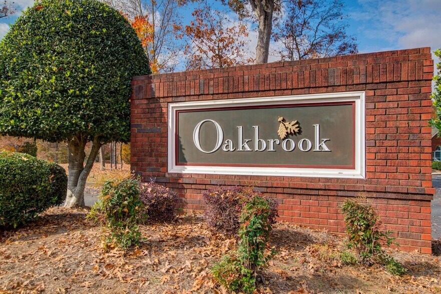 More Photos Of 101-106 Bombay Ln, Roswell Medical For Lease