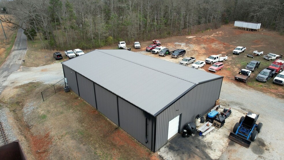 More Photos Of 200 Railroad St, Monticello Industrial For Sale