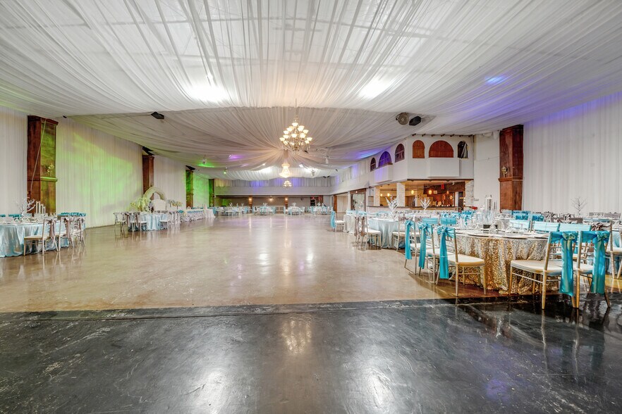 More Photos Of 8012 Endor, Houston Warehouse For Lease