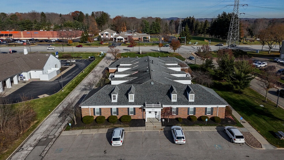 More Photos Of 3610 W Market St, Fairlawn Unknown For Lease