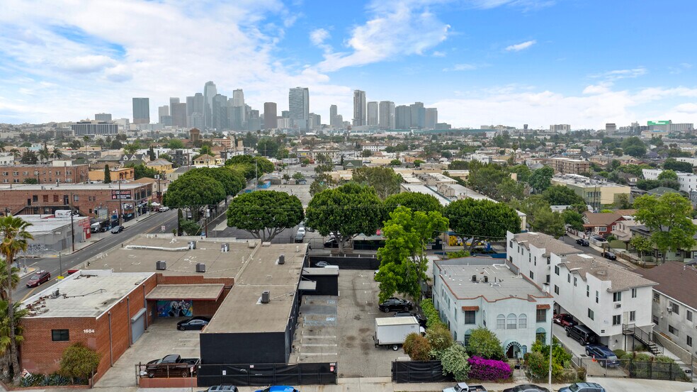 More Photos Of 1604 Venice Blvd, Los Angeles Showroom For Lease