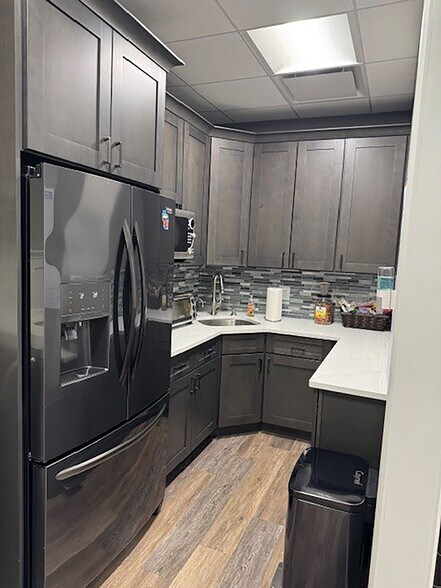 More Photos Of 201 Moreland Rd, Hauppauge Medical For Sale