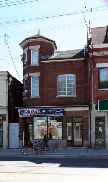 More Photos Of 1155 Dundas St W, Toronto Storefront Retail Residential For Lease