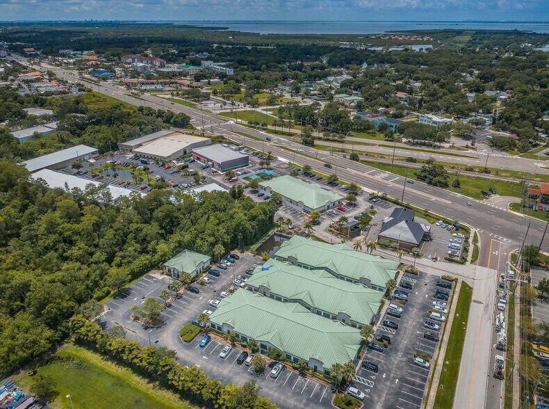 More Photos Of 3937 Tampa Rd, Oldsmar Medical For Lease