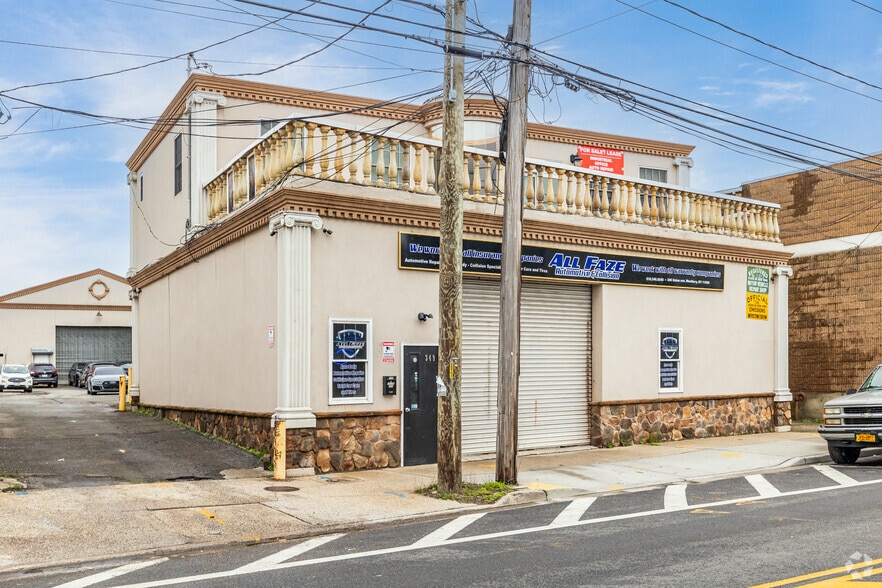 More Photos Of 349 Union Ave, Westbury Warehouse For Sale