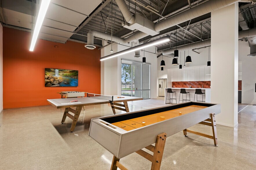 More Photos Of 2150 Towne Centre Pl, Anaheim Unknown For Lease