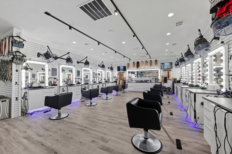 More Photos Of 450 W Harwood Rd, Hurst Freestanding For Sale