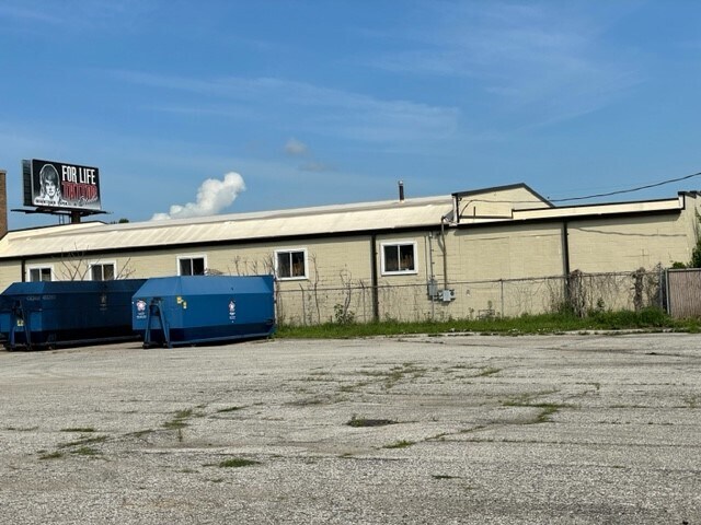 More Photos Of 720 E Lincolnway, Laporte Warehouse For Sale