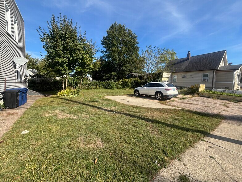 More Photos Of , West Haven Unknown For Sale