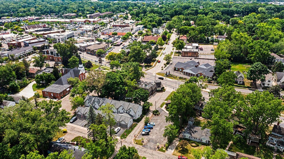 More Photos Of 33614 Grand River Ave, Farmington Apartments For Sale