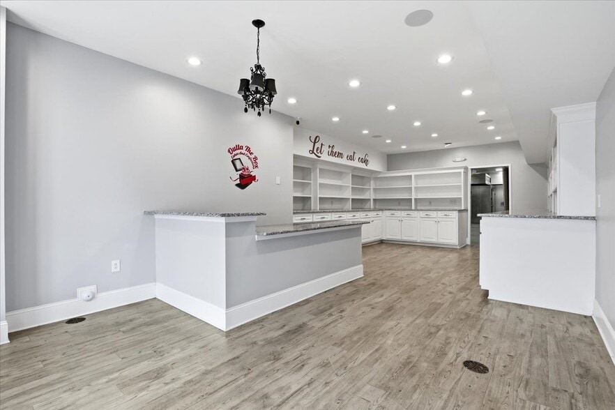 More Photos Of 108 S Pine St, Princeton Storefront Retail Office For Sale