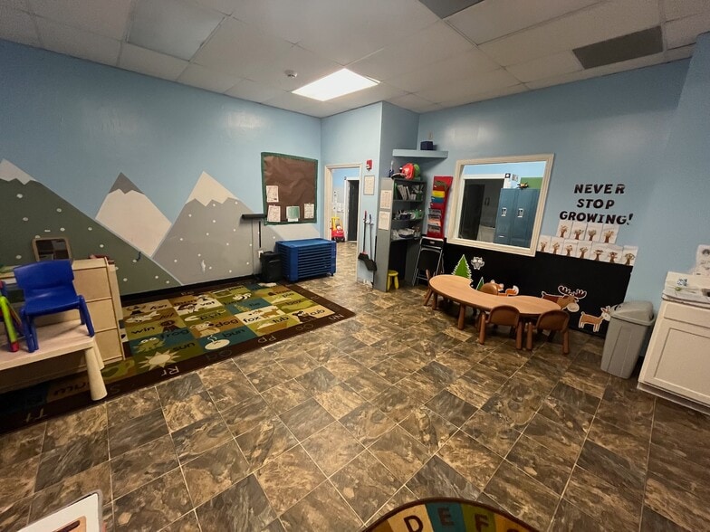 More Photos Of 3111 S Main St, Pearland Warehouse For Sale