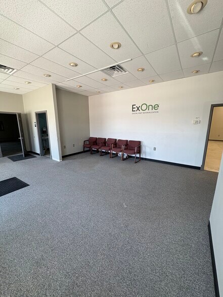 More Photos Of 66850 Executive Dr, Saint Clairsville Warehouse For Lease