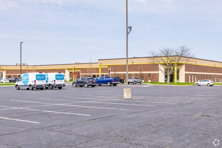 More Photos Of 300 Columbus Cir, Edison Research And Development For Lease