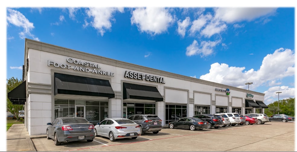More Photos Of 8619 Broadway St, Pearland Medical For Lease