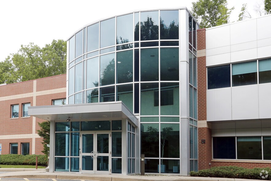 More Photos Of 3759 Us Highway 1 S, Monmouth Junction Office For Lease