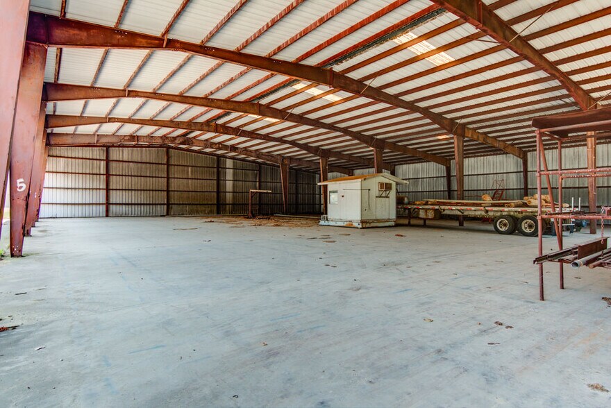 More Photos Of 720 E Main St, Ashdown Warehouse For Sale