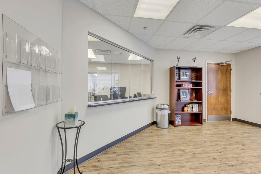 More Photos Of 2004 Hayes St, Nashville Medical For Lease
